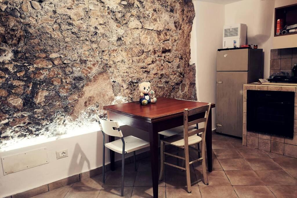 Casetta Nel Centro Storico Apartment Norma Ngoại thất bức ảnh